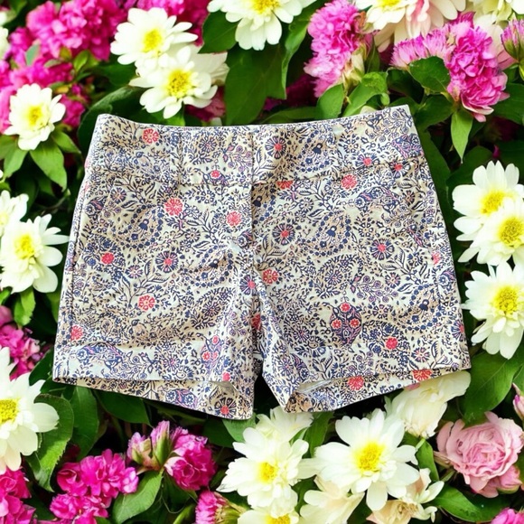 Ann Taylor White Floral & Paisley Print Shorts - Picture 5 of 14